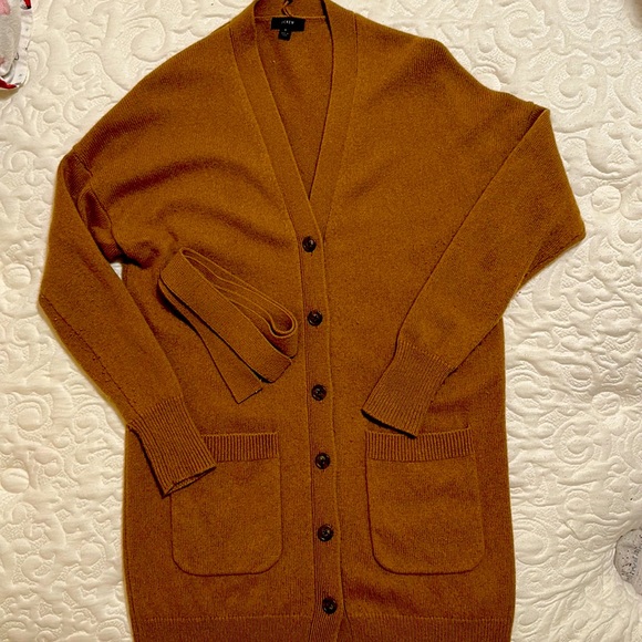 Slightly used oversized relaxed sweater cardigan. - Picture 1 of 4